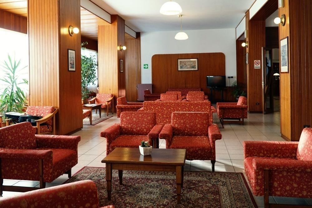 Family Hotel Como Ривізондолі Екстер'єр фото