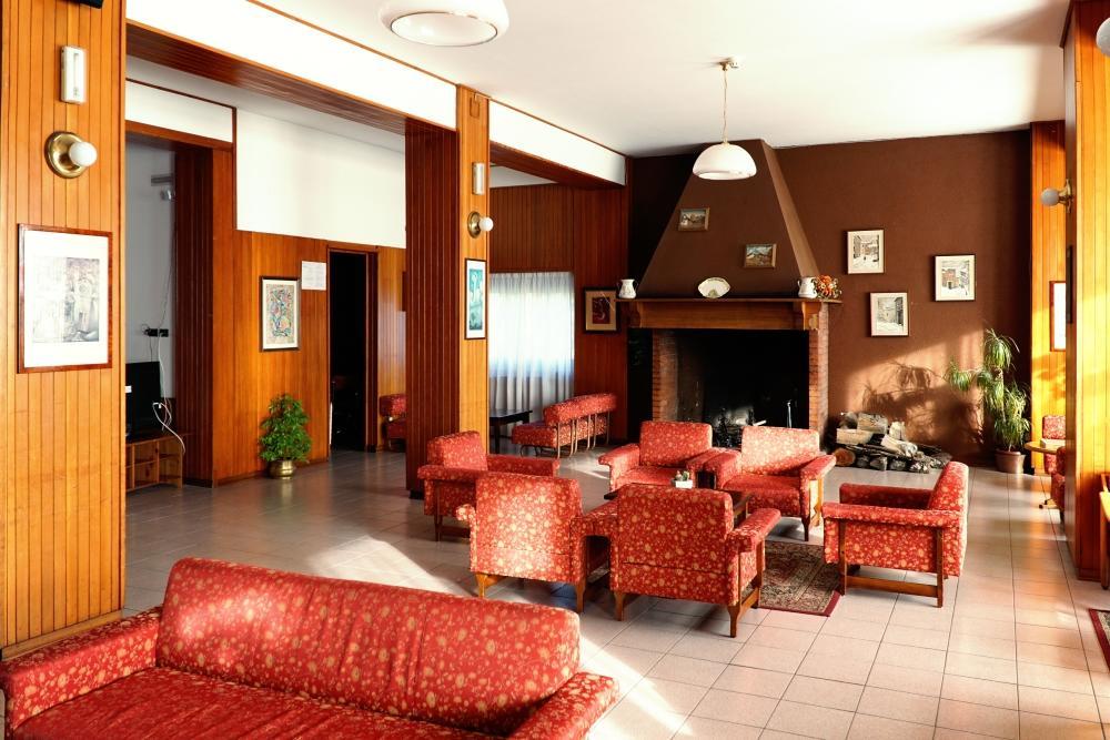 Family Hotel Como Ривізондолі Екстер'єр фото